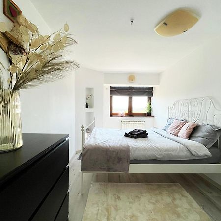 יאשי City Center Privat-Sauna Familyconcept מראה חיצוני תמונה