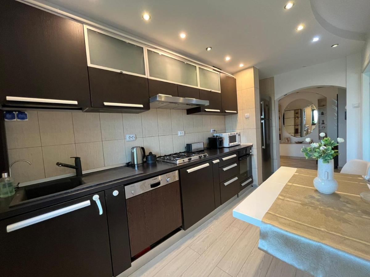 יאשי City Center Privat-Sauna Familyconcept מראה חיצוני תמונה