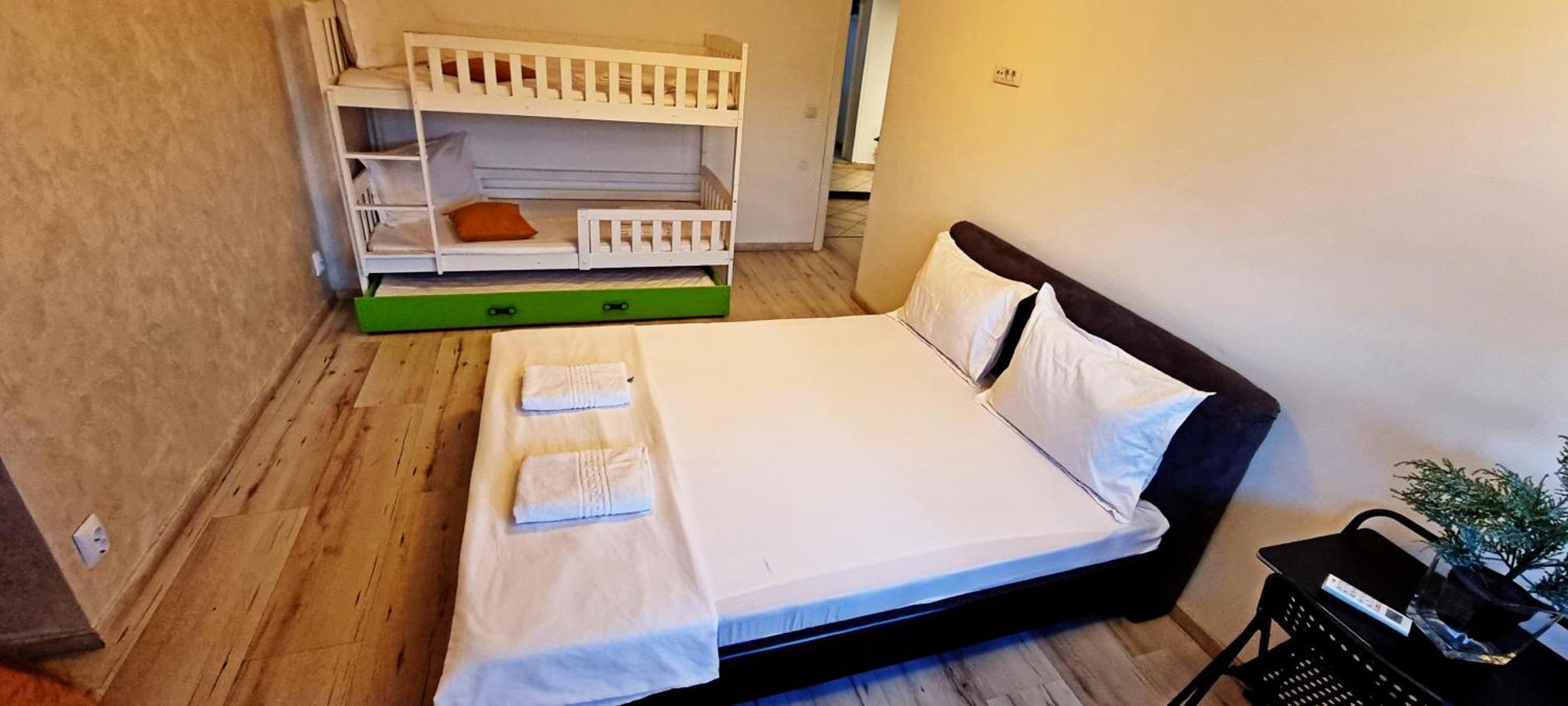 יאשי City Center Privat-Sauna Familyconcept מראה חיצוני תמונה